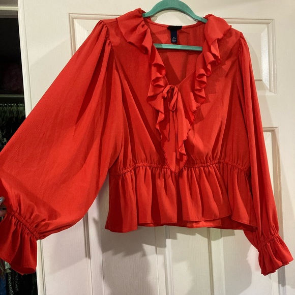 NWOT Scoop NYC red ruffle blouse - Picture 4 of 11